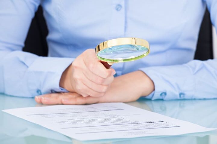 Alles, was Sie über Versetzungsklauseln im Arbeitsvertrag wissen müssen