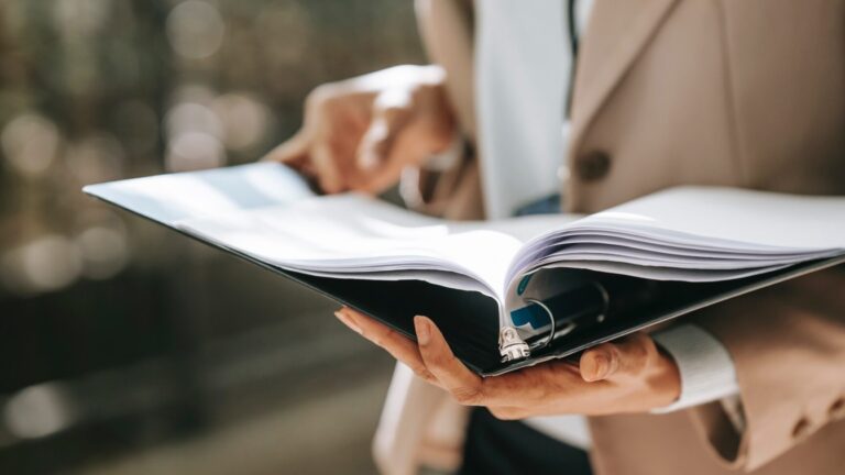 Arbeitsvertrag: Schriftlich erforderlich oder mündlich ausreichend?