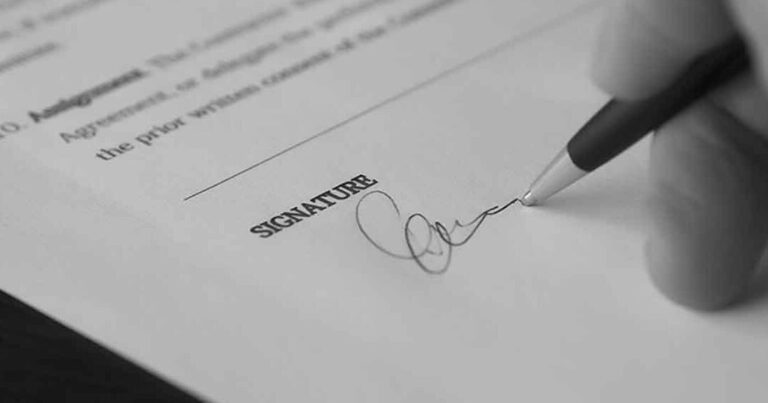 Fehlende Arbeitgeberunterschrift im Arbeitsvertrag: Was nun?