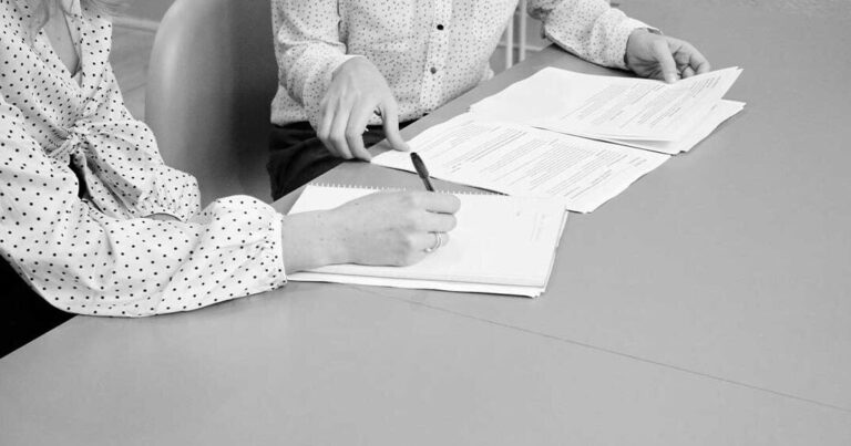 Neuer Arbeitsvertrag: Wichtige Informationen zur neuen Probezeit im Arbeitsrecht