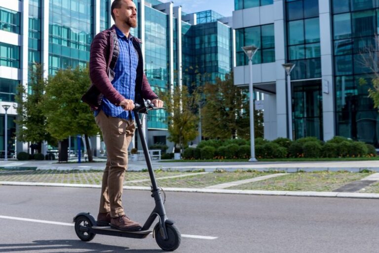 Ratgeber: Motorroller-Kaufvertrag mit ADAC-Schutz