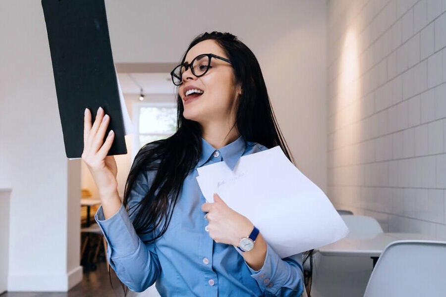 Schriftliche Zusage: Was tun, wenn noch kein Arbeitsvertrag vorliegt?